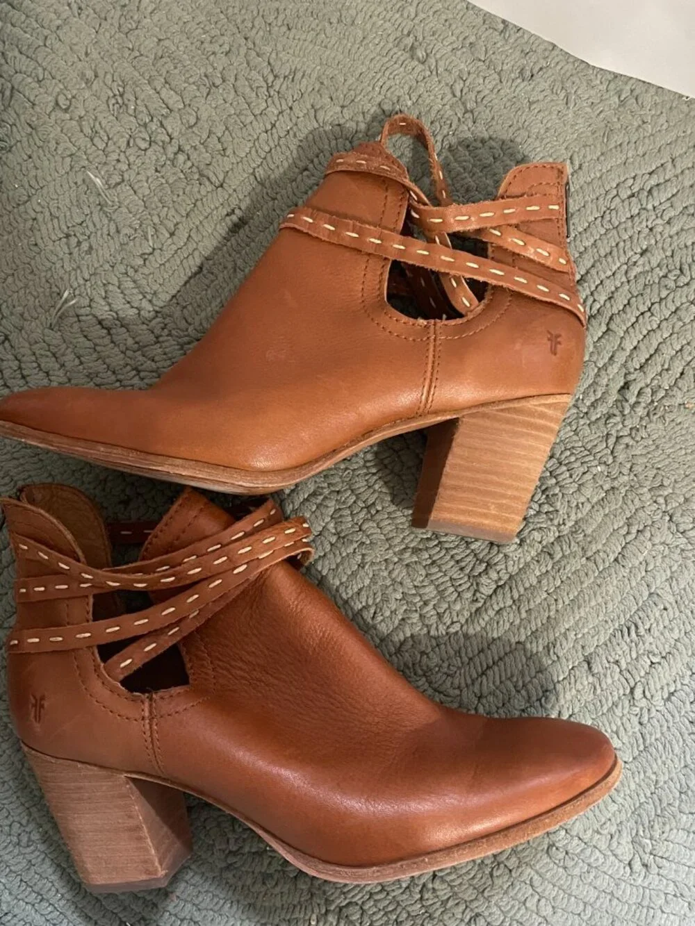 Frye Naomi Pickstitch Leather Booties Size 9.5